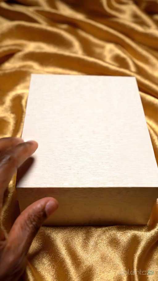Luxurious White Card